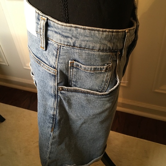 Denim Mom Shorts - Picture 2 of 3